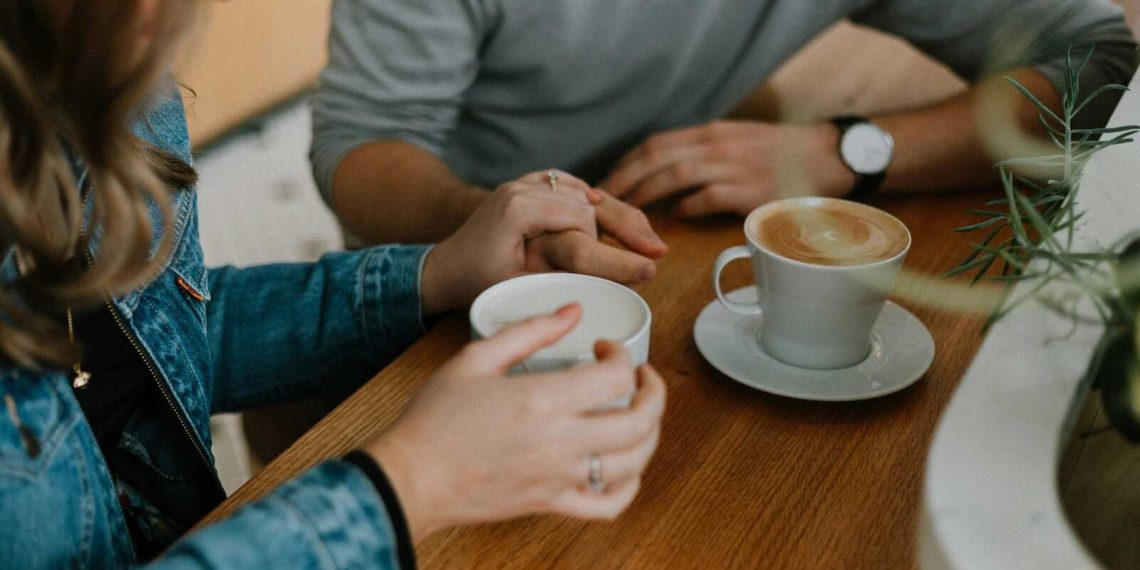 Woman reflecting thoughtfully while recognizing dating red flags in a relationship.